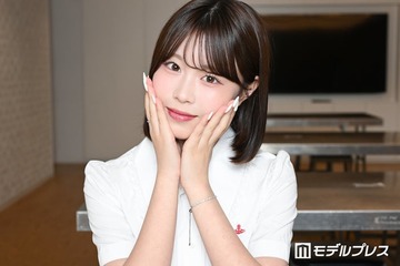 「今日好き」表すみれ、美脚際立つミニスカコーデ公開「くまさんも喜んでるね」「スタイル神」と反響 画像