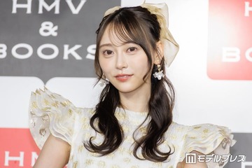 乃木坂46弓木奈於、メンバーが撮影 ほっそり二の腕際立つノースリワンピ姿披露「可愛いが大渋滞」「破壊力すごい」と反響 画像