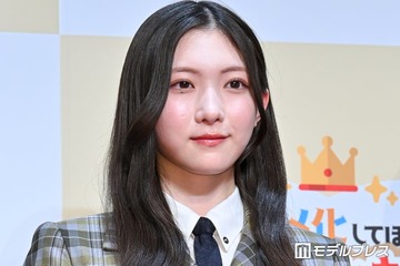 櫻坂46谷口愛季、美脚際立つ初の表題曲センターのミニ丈衣装ショットに絶賛の声「スタイル抜群」「色白で透明感レベチ」 画像