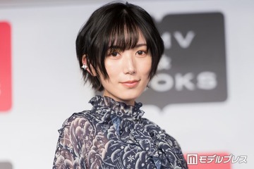 光宗薫、美脚際立つミニ丈姿公開「何頭身あるの」「脚綺麗すぎてお人形みたい」と反響 画像