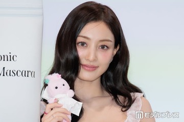 TWICEジヒョ、スラリ引き締まった美ウエスト際立つへそ出しコーデ披露「スタイル良すぎ」「まさに女神降臨」の声 画像