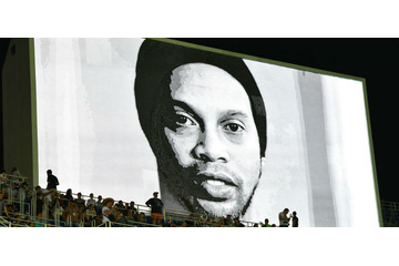 ロナウジーニョが現役引退を発表 画像