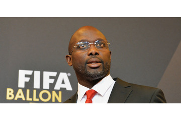 「ヒゲの隊長」、ウェアの大統領就任式に参加でリベリアへ 画像