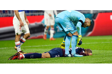 エンバッペ、2か月OUTでレアル戦欠場か 画像