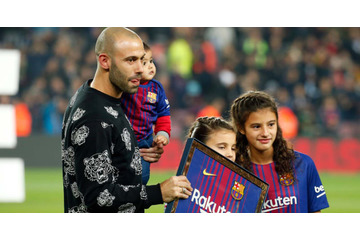 マスケラーノ、バルサお別れセレモニーで「日本発ブランド」を着る 画像