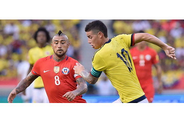 ビダル、W杯で日本代表と対戦するハメスを応援する 画像