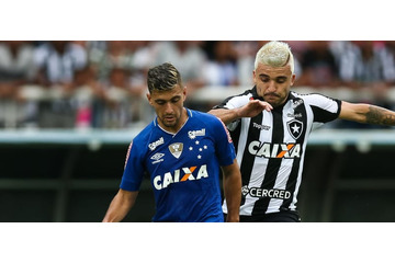 若き天才が決めた「超絶ジャンピングボレー」がハンパない！ 画像