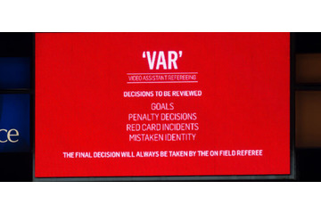 チャンピオンズリーグ、来季は「VAR」使用せず　UEFA会長が明言 画像