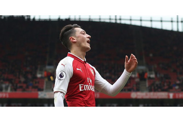 アーセナルが記録ずくめすぎる！エジルは「カントナ越え」、チェフも、ヴェンゲルも！ 画像