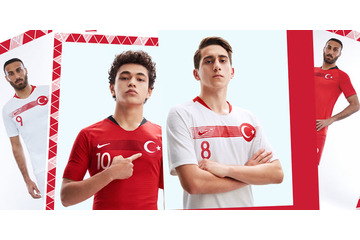 トルコ代表、国旗カラーの2018新ユニフォーム！ポップなビジュアルも 画像