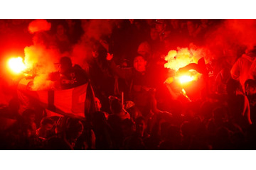 衝撃…交代にキレた選手、監督を突き飛ばす！ブチキレすぎて解雇か 画像