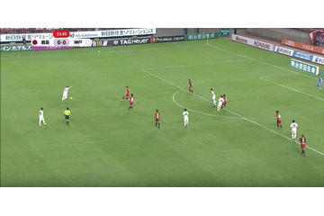 これは騙される…好調ポドルスキ、鹿島もお手上げな「魔法のアシスト」を見たか 画像