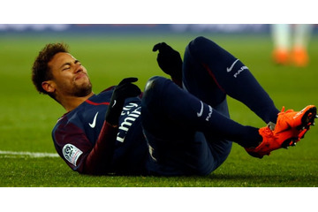 ネイマール、W杯は大丈夫か…骨折出術で「3か月OUT」も 画像