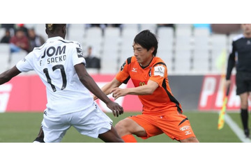 中島翔哉、リーグ公式も誉めた「絶妙スルーパス」で好アシスト！（動画あり） 画像