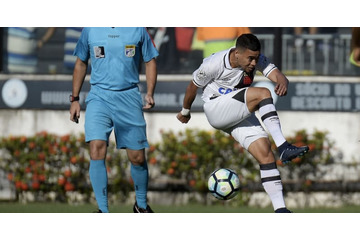 ピカチュウ、ゴール量産中！現地でも「ポジションが謎すぎる」と話題 画像