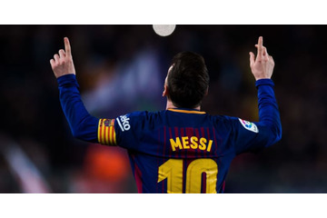 メッシ、また神になる！完璧すぎる「スーパーFK」を見よう 画像