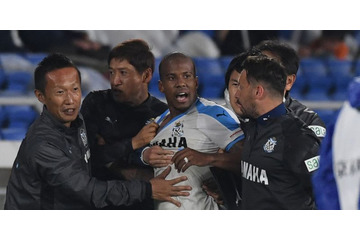 横浜戦で大暴走の磐田DFギレルメ、処分が決定 画像