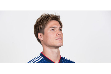 山口蛍と酒井高徳がやった！FIFA公式写真でぶちかます 画像