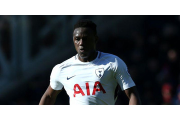 個性的すぎる…トッテナムMFワニャマ、表彰で着ていたシャツがスゴイ 画像