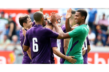 W杯で話題になった日本代表の「もてなしありがとう」…あの名門チームがやったぞ! 画像