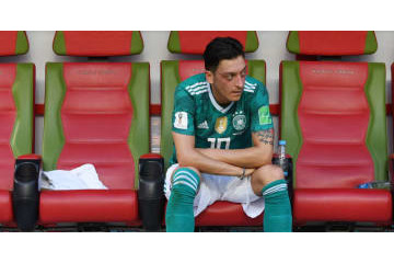ドイツ代表選手がエジルを熱く擁護！「1人のせいにするのはおかしい」 画像