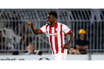 Jリーグから誘い？元ナイジェリア代表FWエメニケ、中国＆日本と交渉か 画像