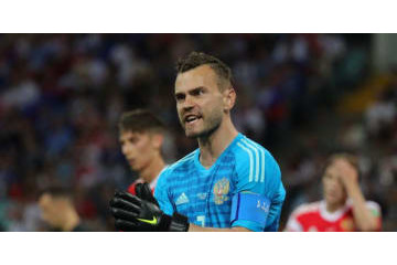 W杯のロシア8強GKアキンフェエフ、32歳で代表引退を発表 画像