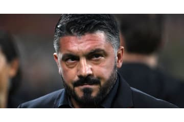 ガットゥーゾ、勝ったのに審判にブチ切れ！選手に止められて謝る 画像