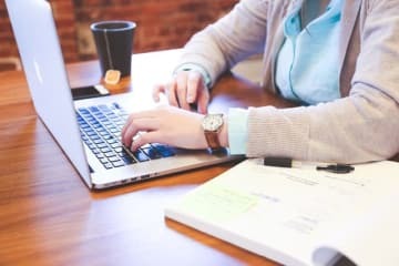 27歳貯金350万。妻は働けず夫は減収で第二子は無理？ 画像