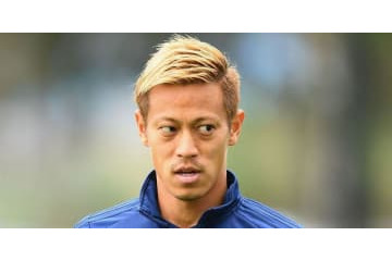 「代表監督」本田圭佑、東南アジア杯開幕を“欠席”…ビデオで指導中だ 画像