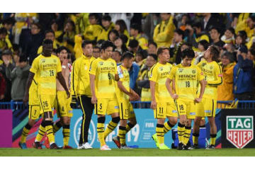 監督交代で3-0快勝も…柏レイソル、9年ぶりのJ2降格が決定 画像