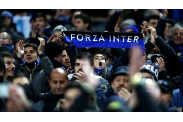 インテルのイベントで流れた音楽がヤバい！よりによってなんて曲を… 画像