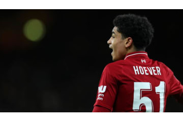 リヴァプールの16歳フーフェル、U23マッチで退場に…何があった 画像