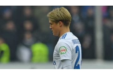 酒井高徳、わずか12分で一発退場…何があったのか動画で見る 画像