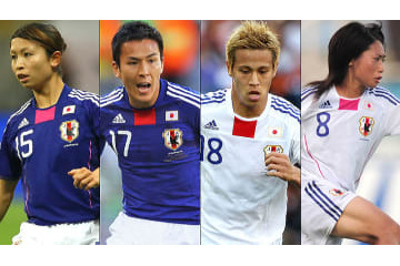 日本代表の歴代ユニフォームを見る！2010年「革命の羽モデル」 画像