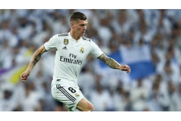 クロース、レジェンドからの批判に痛烈ツイート「誰？？」 画像