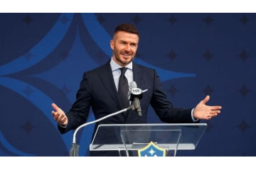 アメリカに「ベッカム銅像」が爆誕！その出来はどうか 画像