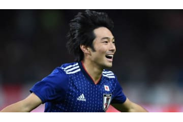 中島翔哉、カタール初戦でいきなりゴール演出！動画で見る 画像