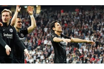 長谷部のフランクフルト、波紋を呼ぶ「疑惑のゴール」を見てみよう 画像