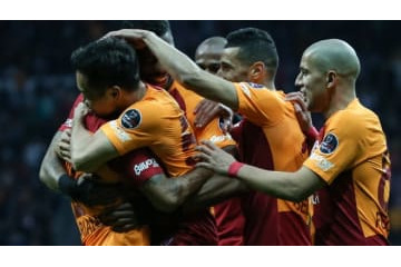 長友、5年ぶりゴール！アシスト選手も「友達の得点がうれしい」と喜ぶ 画像