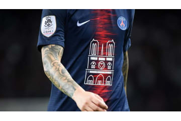 PSG、「ノートルダム大聖堂」 特別ユニフォームを着用！画像で見る 画像