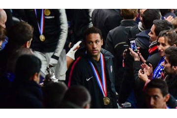 ネイマールにぶん殴られたファン、レンヌ選手の友人だったらしい 画像