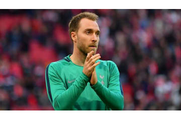 天才エリクセン、8人に守られながら通したパスがえぐい 画像