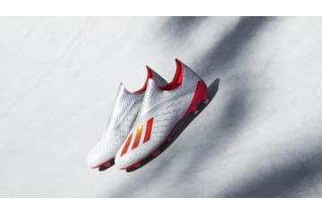 adidasの新作スパイク「302リダイレクトパック」が発表！『エックス19』も登場 画像