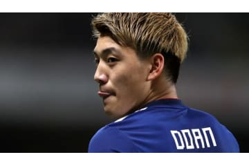 堂安律がPUMAとの契約を発表！初戦で着用したスパイクはこれ 画像