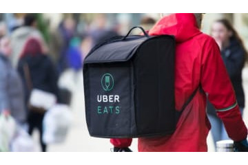 『Uber Eats』、日本代表選手の所属チームの胸スポンサーに？ 画像