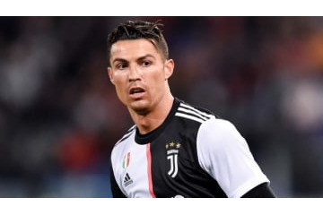 C・ロナウド、ユーヴェで「偽9番」に転向？サッリ新監督と緊急会談 画像