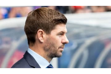 ジダンだけじゃない！39歳ジェラードも「後方ボレーテク」 が鬼 画像