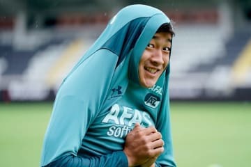 長友を超える？AZ菅原由勢、クラブが作成した「GIF動画」がやばい 画像