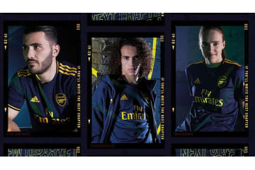 アーセナル、2019-20サードユニフォームを発表！「ネイビー×イエロー」復活 画像